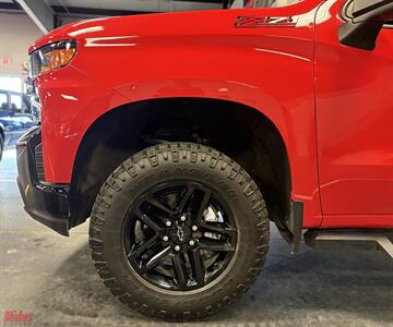 2021 Chevrolet Silverado 1500 Custom Trail Boss   - Photo 5 - Bismarck, ND 58503