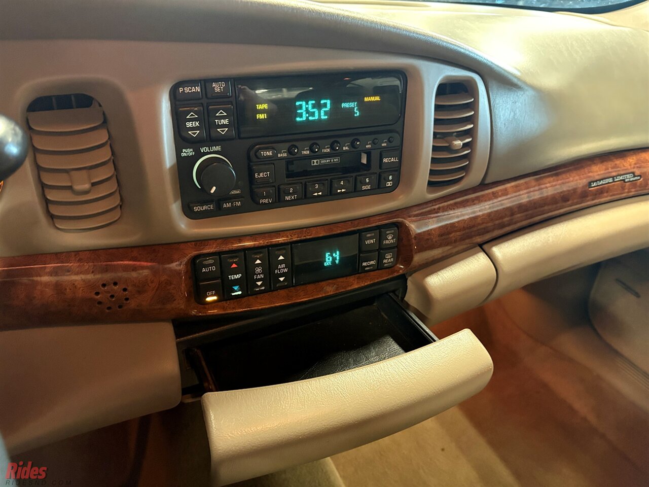2000 Buick LeSabre Limited   - Photo 17 - Bismarck, ND 58503