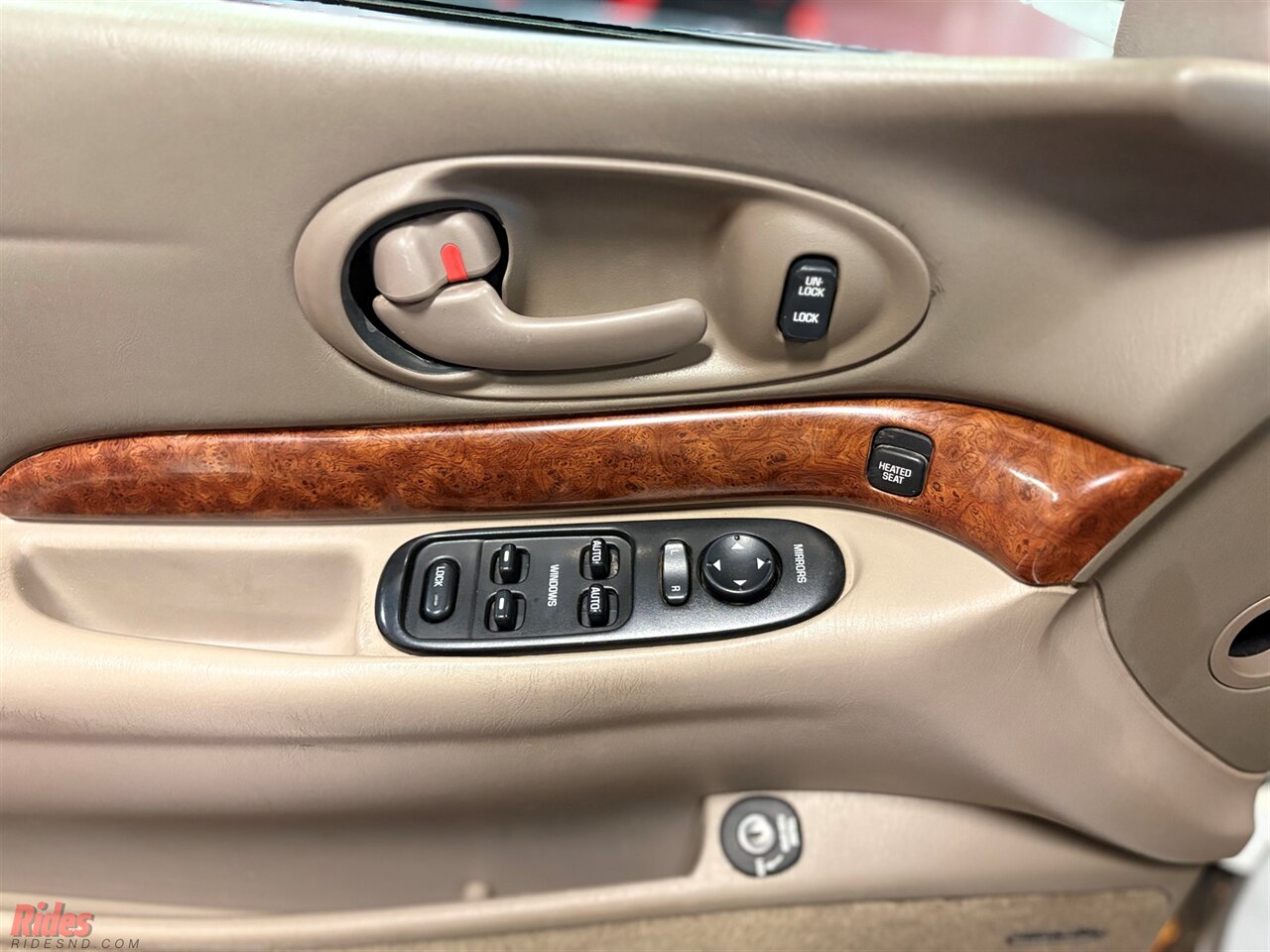 2000 Buick LeSabre Limited   - Photo 11 - Bismarck, ND 58503