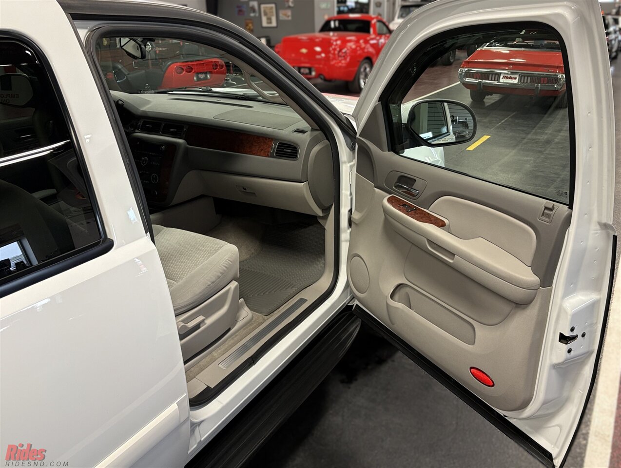 2007 Chevrolet Tahoe LS   - Photo 32 - Bismarck, ND 58503