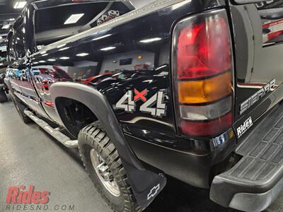 2006 GMC Sierra 2500 SLE2   - Photo 8 - Bismarck, ND 58503