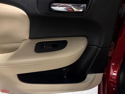 2013 Chrysler 200 Limited   - Photo 11 - Bismarck, ND 58503