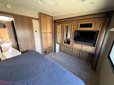 2019 Coachmen Chaparral 370FL   - Photo 50 - Bismarck, ND 58503