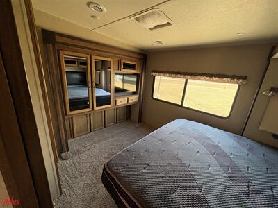 2019 Coachmen Chaparral 370FL   - Photo 49 - Bismarck, ND 58503