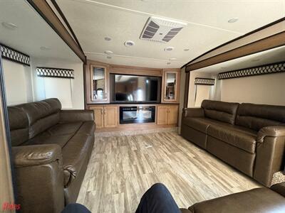 2019 Coachmen Chaparral 370FL   - Photo 34 - Bismarck, ND 58503