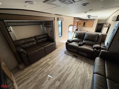 2019 Coachmen Chaparral 370FL   - Photo 33 - Bismarck, ND 58503