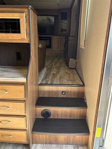 2019 Coachmen Chaparral 370FL   - Photo 31 - Bismarck, ND 58503