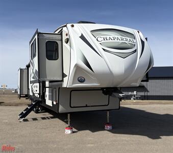 2019 Coachmen Chaparral 370FL   - Photo 2 - Bismarck, ND 58503