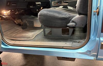 1993 Chevrolet K1500 Silverado   - Photo 13 - Bismarck, ND 58503