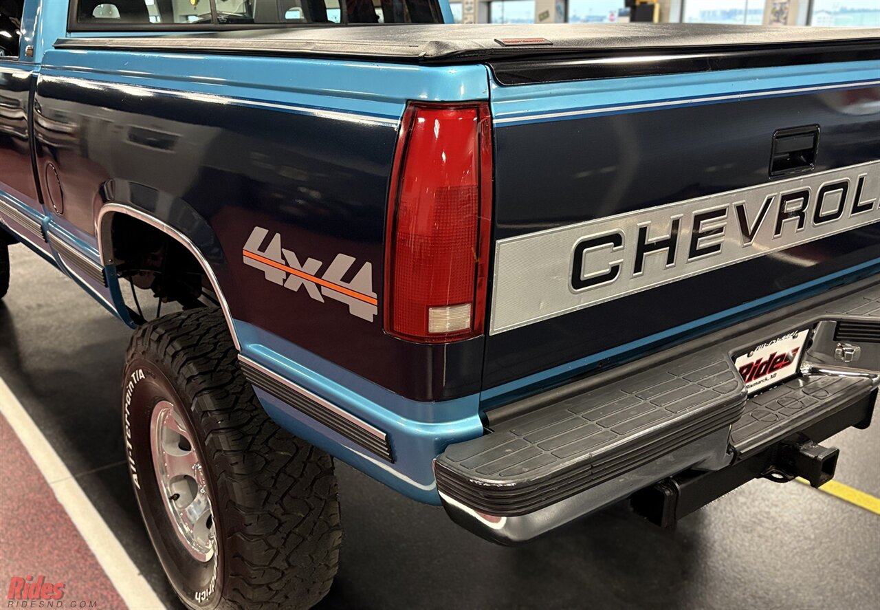 1993 Chevrolet K1500 Silverado   - Photo 18 - Bismarck, ND 58503