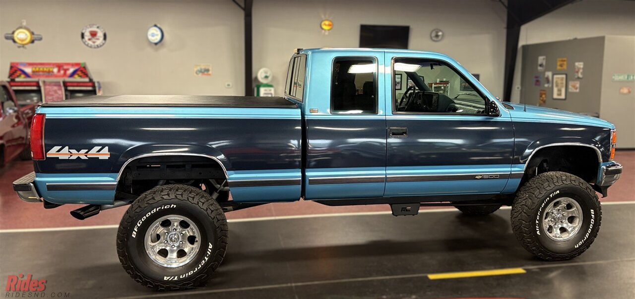 1993 Chevrolet K1500 Silverado   - Photo 24 - Bismarck, ND 58503