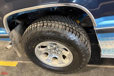 1993 Chevrolet C/K 1500 Series K1500 Silverado   - Photo 31 - Bismarck, ND 58503