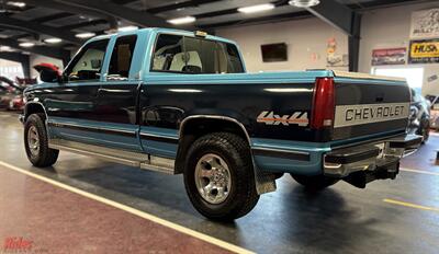 1993 Chevrolet C/K 1500 Series K1500 Silverado   - Photo 18 - Bismarck, ND 58503
