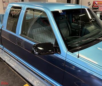 1993 Chevrolet C/K 1500 Series K1500 Silverado   - Photo 39 - Bismarck, ND 58503