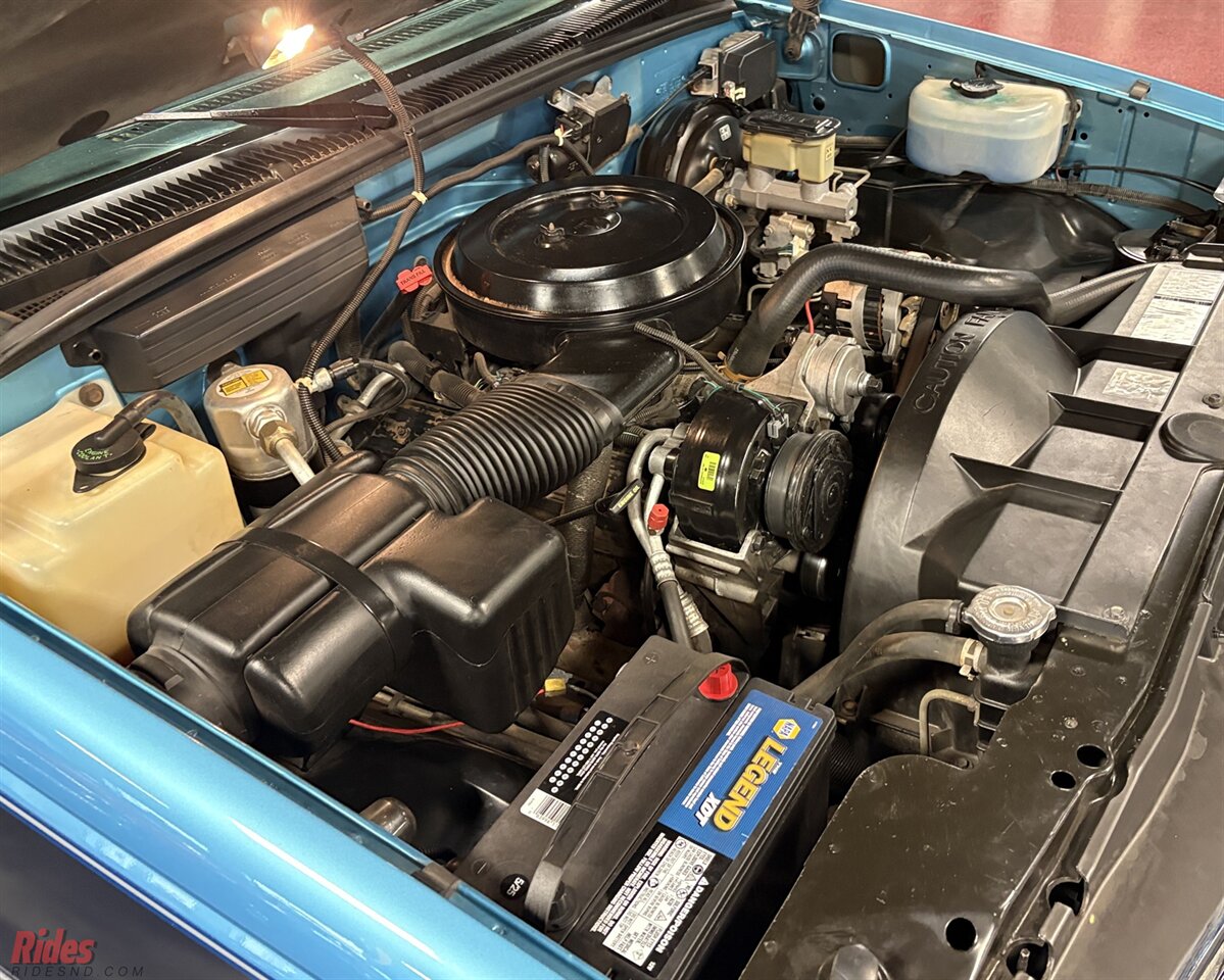 1993 Chevrolet K1500 Silverado   - Photo 40 - Bismarck, ND 58503