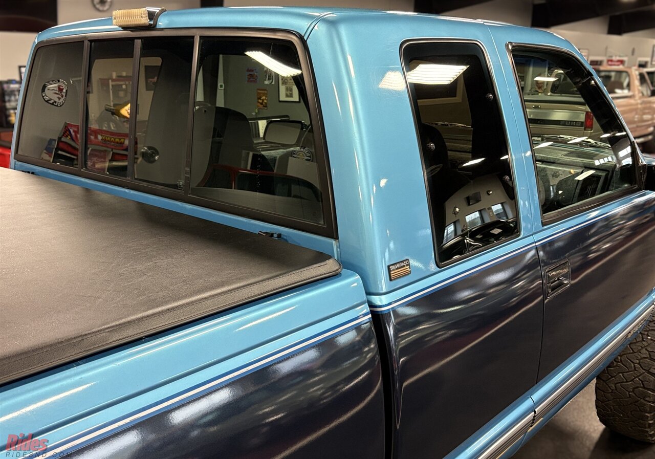 1993 Chevrolet K1500 Silverado   - Photo 26 - Bismarck, ND 58503