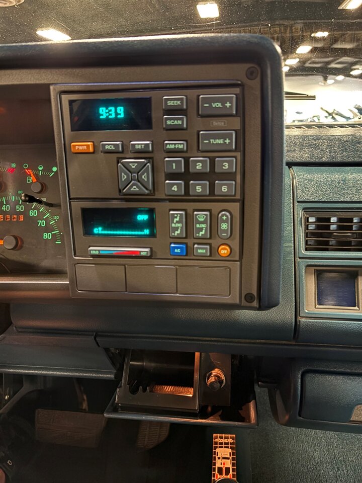 1993 Chevrolet K1500 Silverado   - Photo 46 - Bismarck, ND 58503