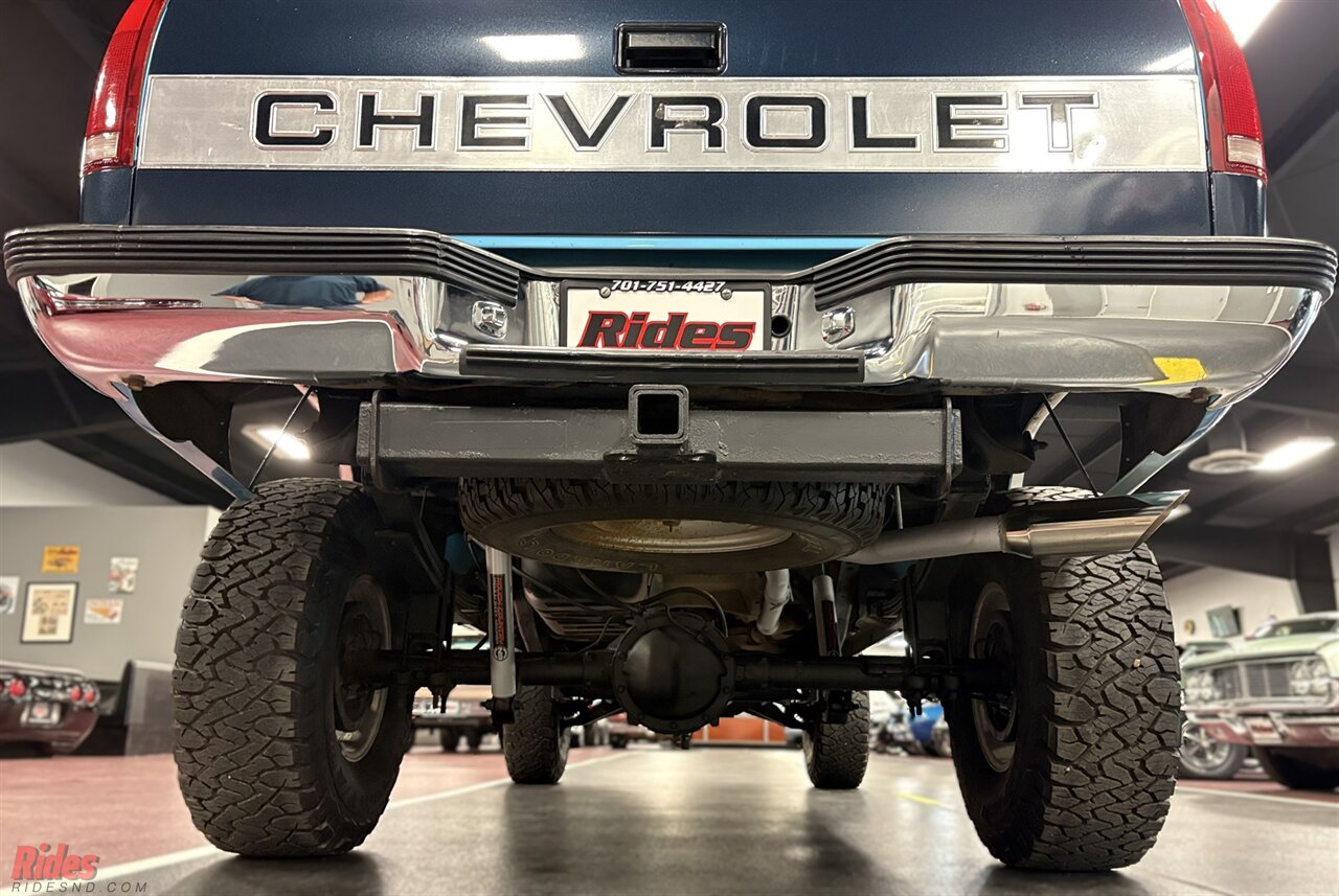 1993 Chevrolet K1500 Silverado   - Photo 21 - Bismarck, ND 58503