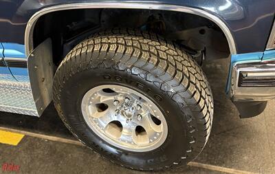 1993 Chevrolet C/K 1500 Series K1500 Silverado   - Photo 38 - Bismarck, ND 58503