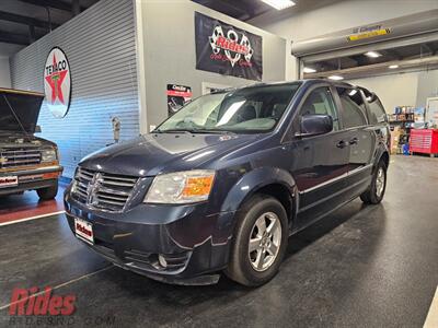 2008 Dodge Grand Caravan SXT   - Photo 1 - Bismarck, ND 58503