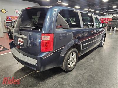 2008 Dodge Grand Caravan SXT   - Photo 10 - Bismarck, ND 58503