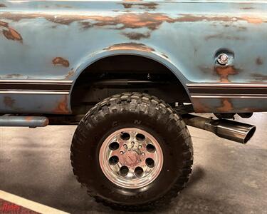 1971 Chevrolet Suburban K20   - Photo 11 - Bismarck, ND 58503