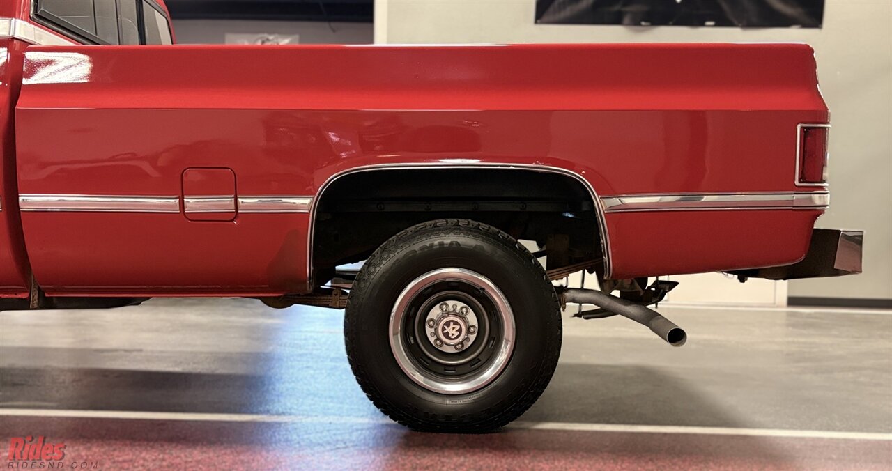 1987 Chevrolet V 10 Silverado   - Photo 15 - Bismarck, ND 58503