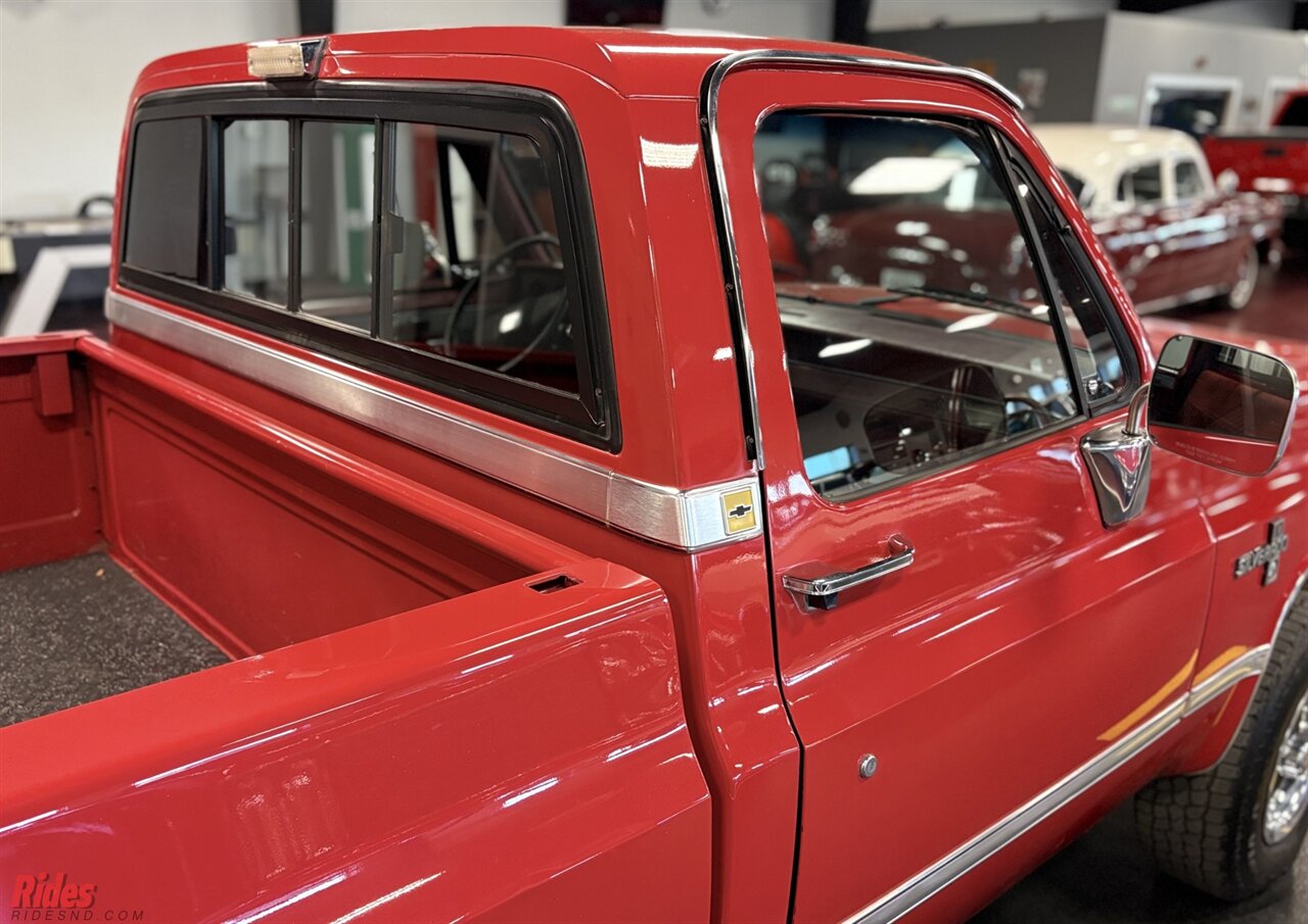 1987 Chevrolet V 10 Silverado   - Photo 23 - Bismarck, ND 58503