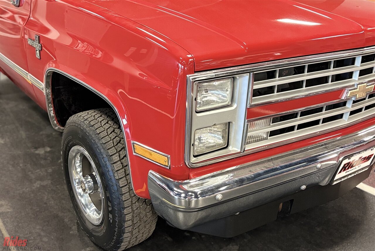 1987 Chevrolet V 10 Silverado   - Photo 30 - Bismarck, ND 58503