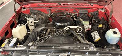 1987 Chevrolet V 10 Silverado   - Photo 34 - Bismarck, ND 58503