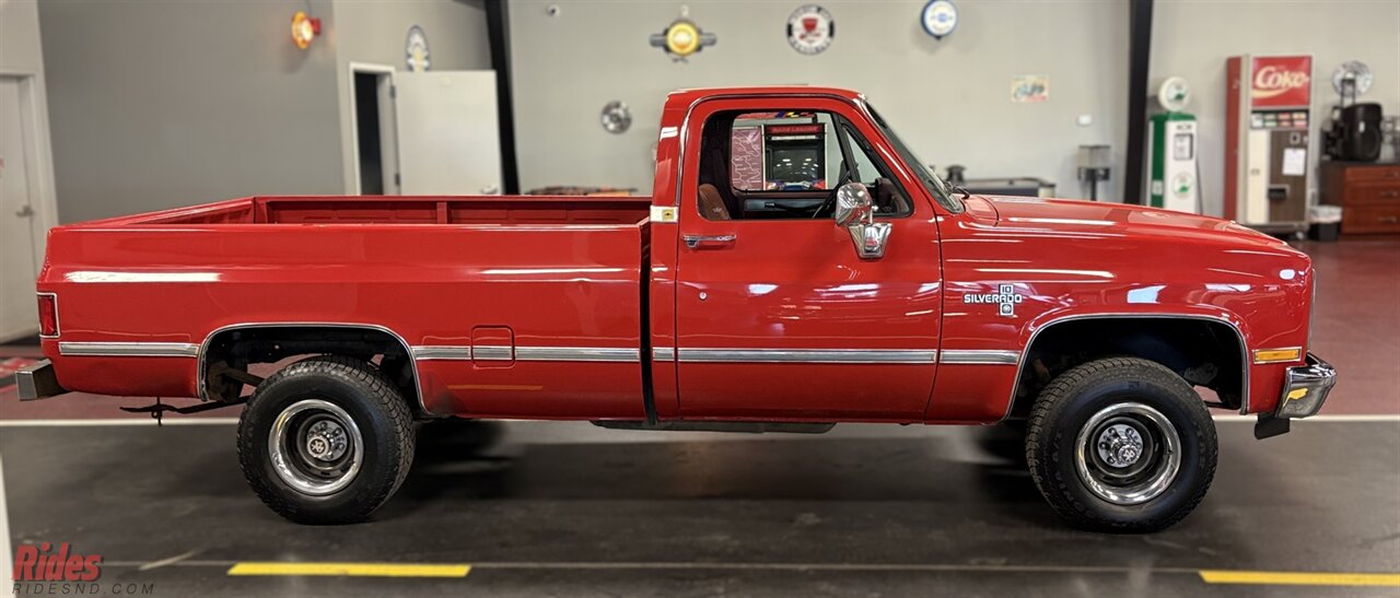 1987 Chevrolet V 10 Silverado   - Photo 21 - Bismarck, ND 58503