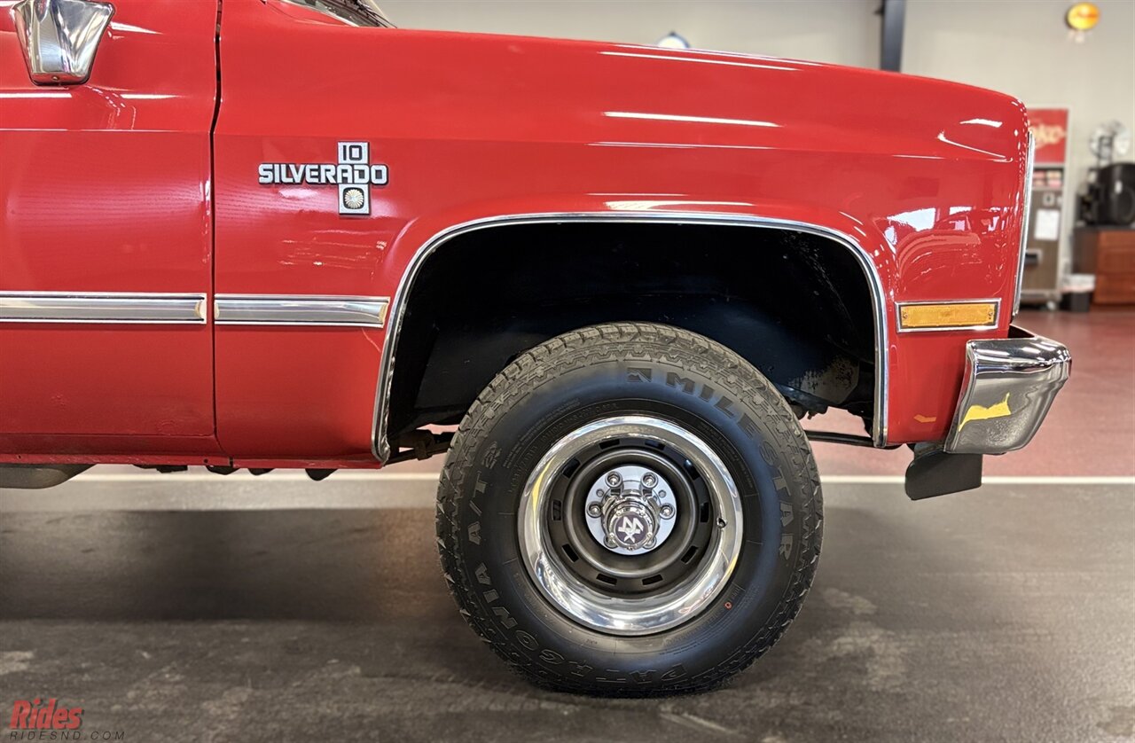 1987 Chevrolet V 10 Silverado   - Photo 29 - Bismarck, ND 58503