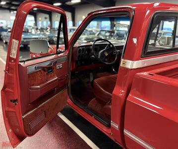1987 Chevrolet V 10 Silverado   - Photo 9 - Bismarck, ND 58503