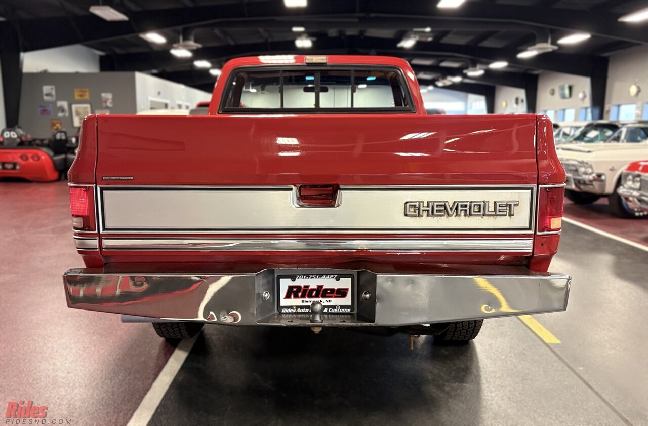 1987 Chevrolet V 10 Silverado   - Photo 17 - Bismarck, ND 58503