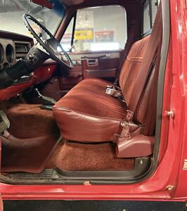 1987 Chevrolet V 10 Silverado   - Photo 11 - Bismarck, ND 58503
