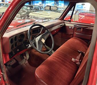 1987 Chevrolet V 10 Silverado   - Photo 12 - Bismarck, ND 58503
