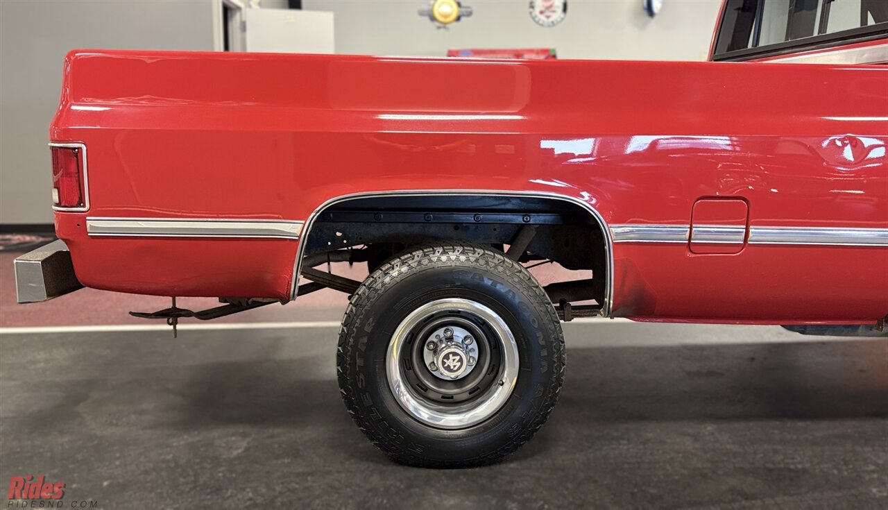 1987 Chevrolet V 10 Silverado   - Photo 22 - Bismarck, ND 58503