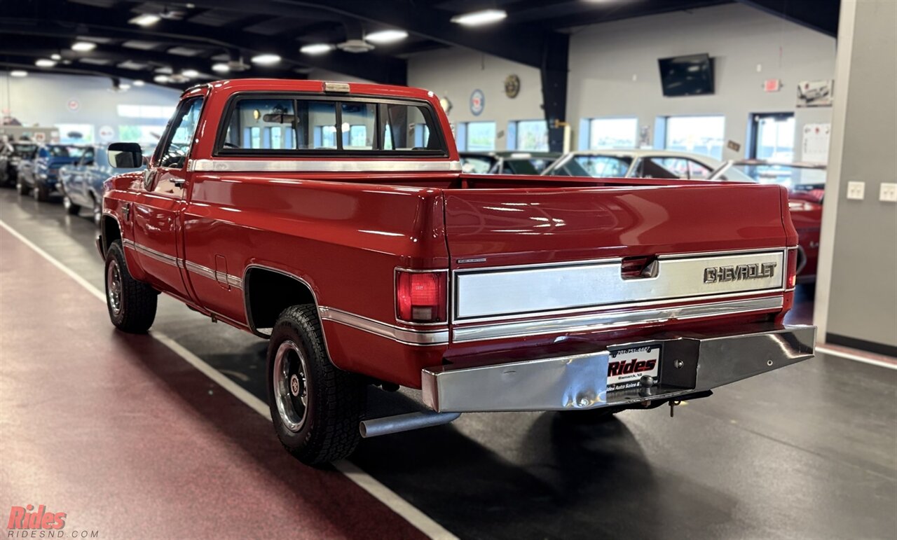1987 Chevrolet V 10 Silverado   - Photo 16 - Bismarck, ND 58503