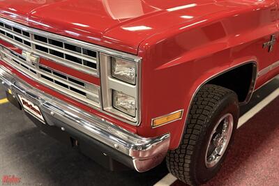 1987 Chevrolet V 10 Silverado   - Photo 3 - Bismarck, ND 58503