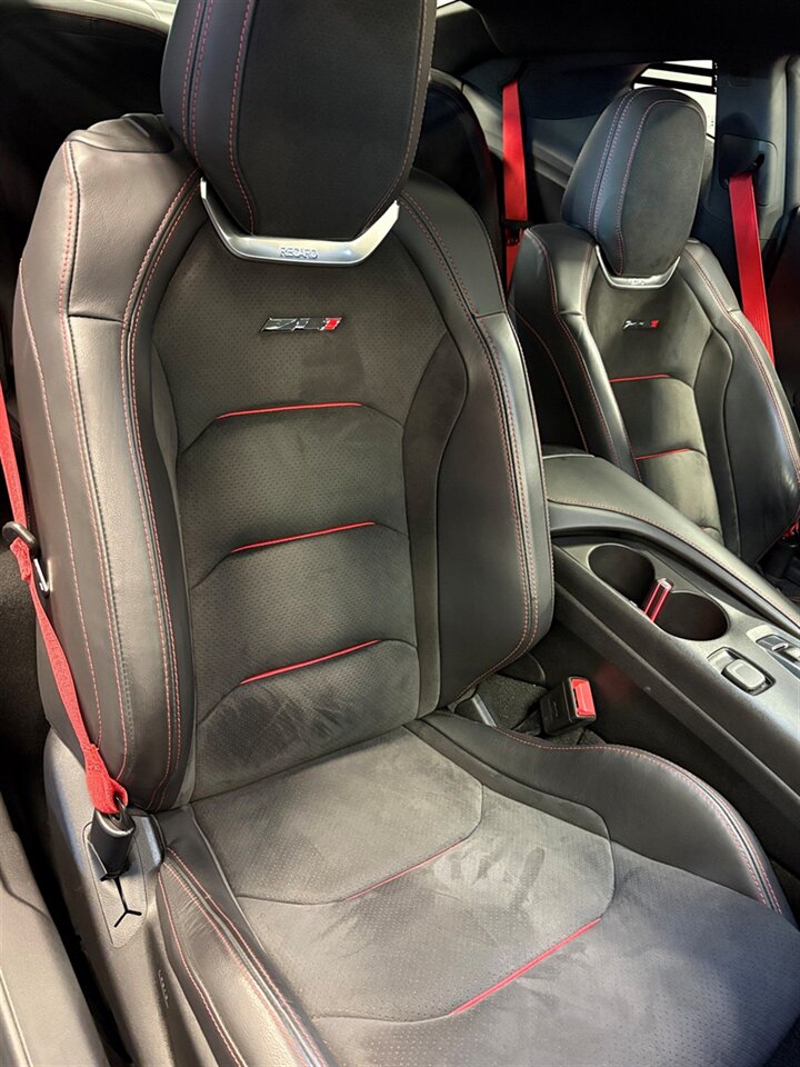 2018 Chevrolet Camaro ZL1   - Photo 33 - Bismarck, ND 58503