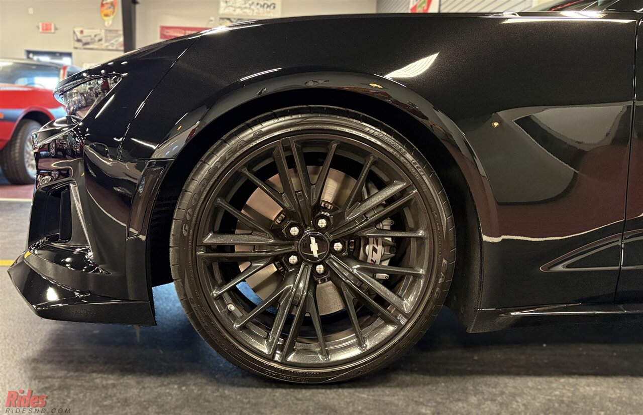 2018 Chevrolet Camaro ZL1   - Photo 5 - Bismarck, ND 58503