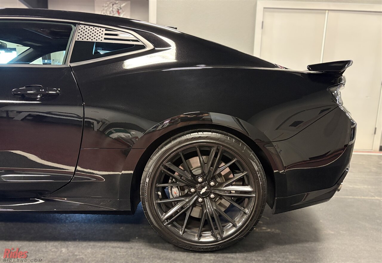 2018 Chevrolet Camaro ZL1   - Photo 18 - Bismarck, ND 58503