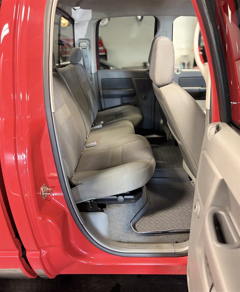 2006 Dodge Ram 2500 SLT Big Horn   - Photo 38 - Bismarck, ND 58503