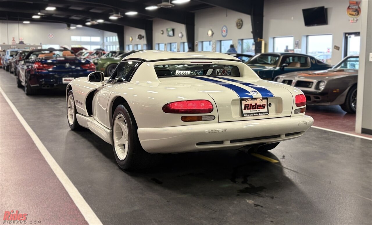 1996 Dodge Viper RT/10   - Photo 32 - Bismarck, ND 58503
