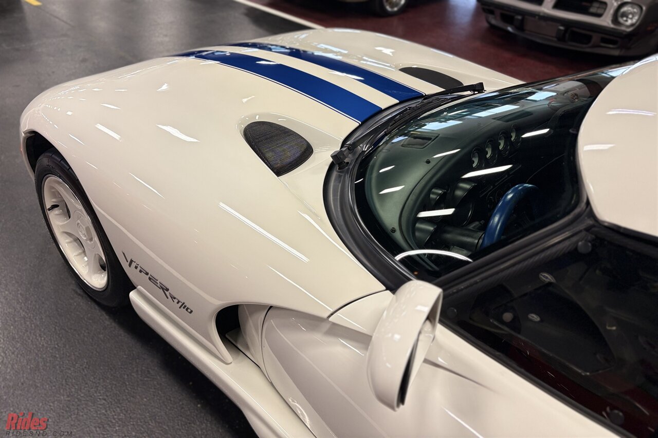 1996 Dodge Viper RT/10   - Photo 12 - Bismarck, ND 58503