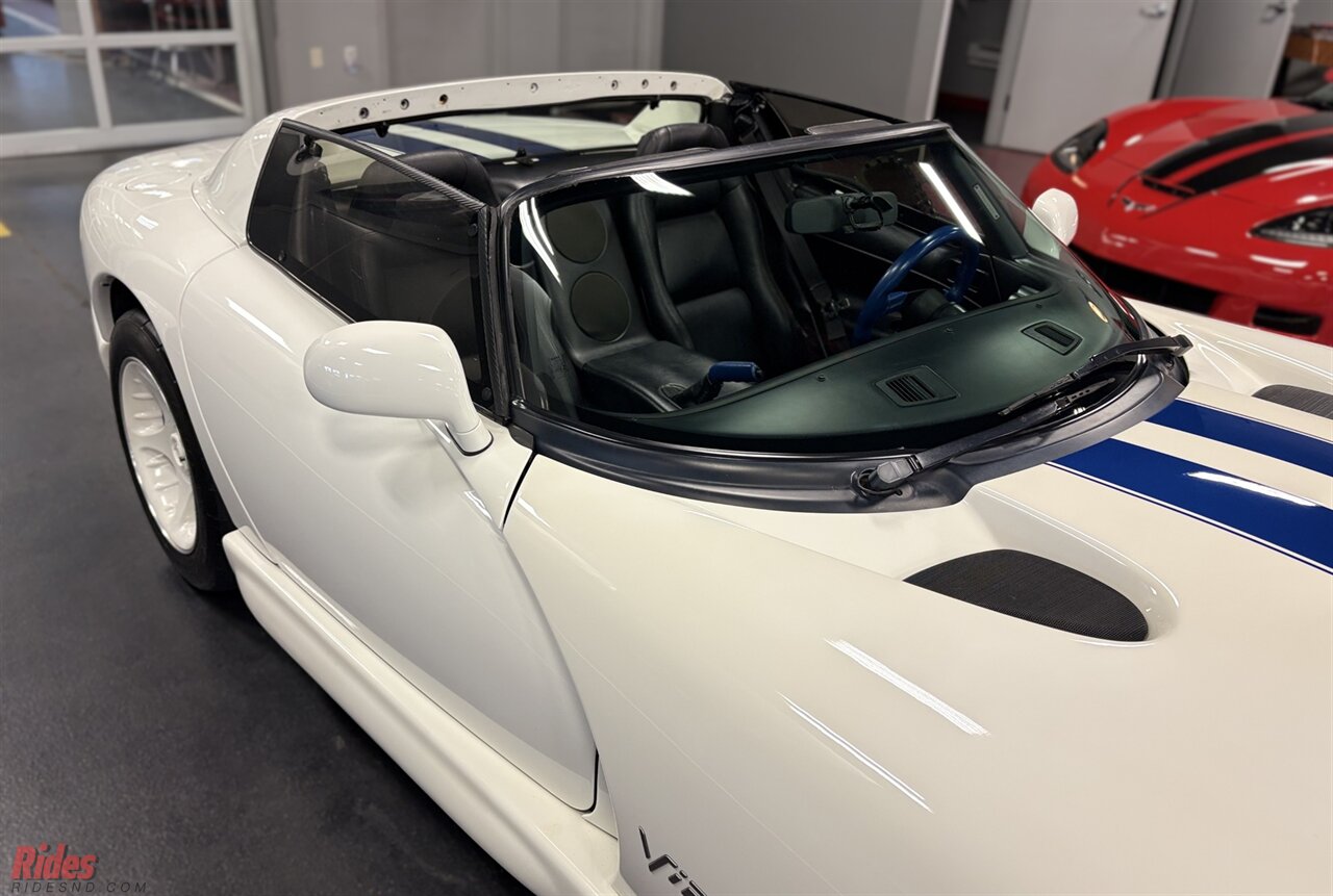 1996 Dodge Viper RT/10   - Photo 53 - Bismarck, ND 58503