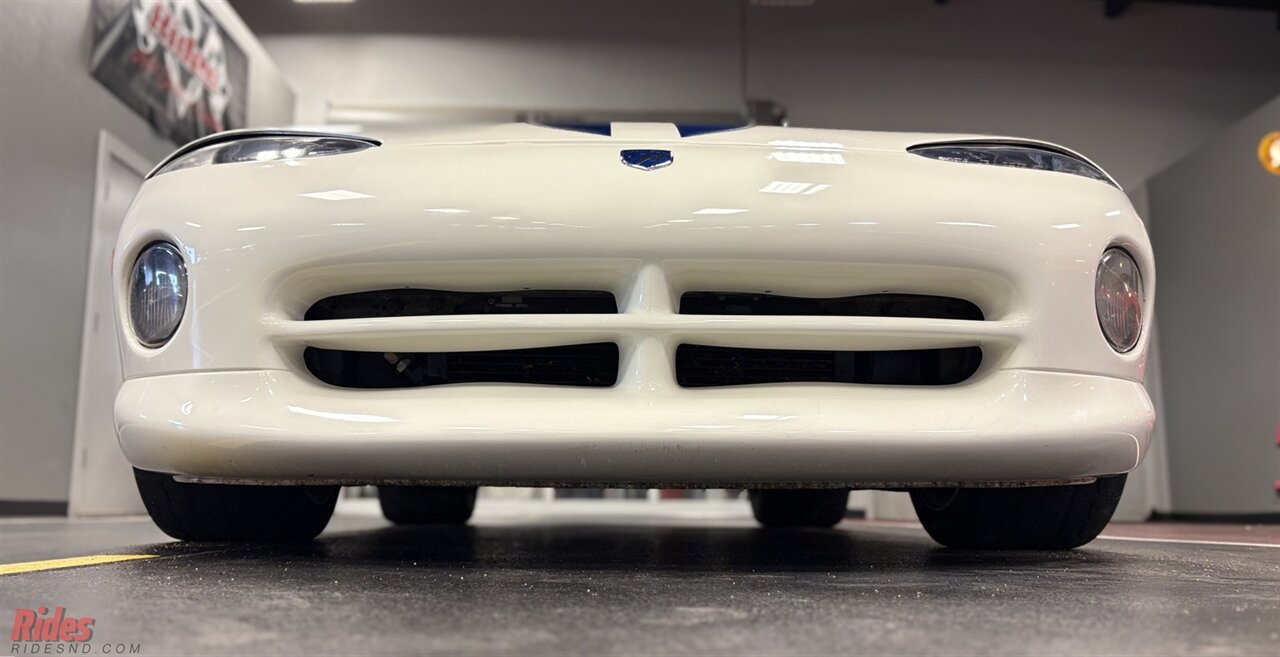 1996 Dodge Viper RT/10   - Photo 63 - Bismarck, ND 58503