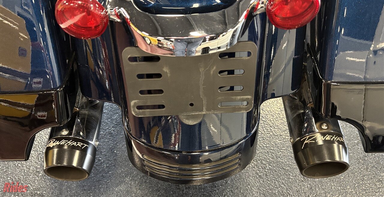 2012 Harley-Davidson Street Glide   - Photo 10 - Bismarck, ND 58503