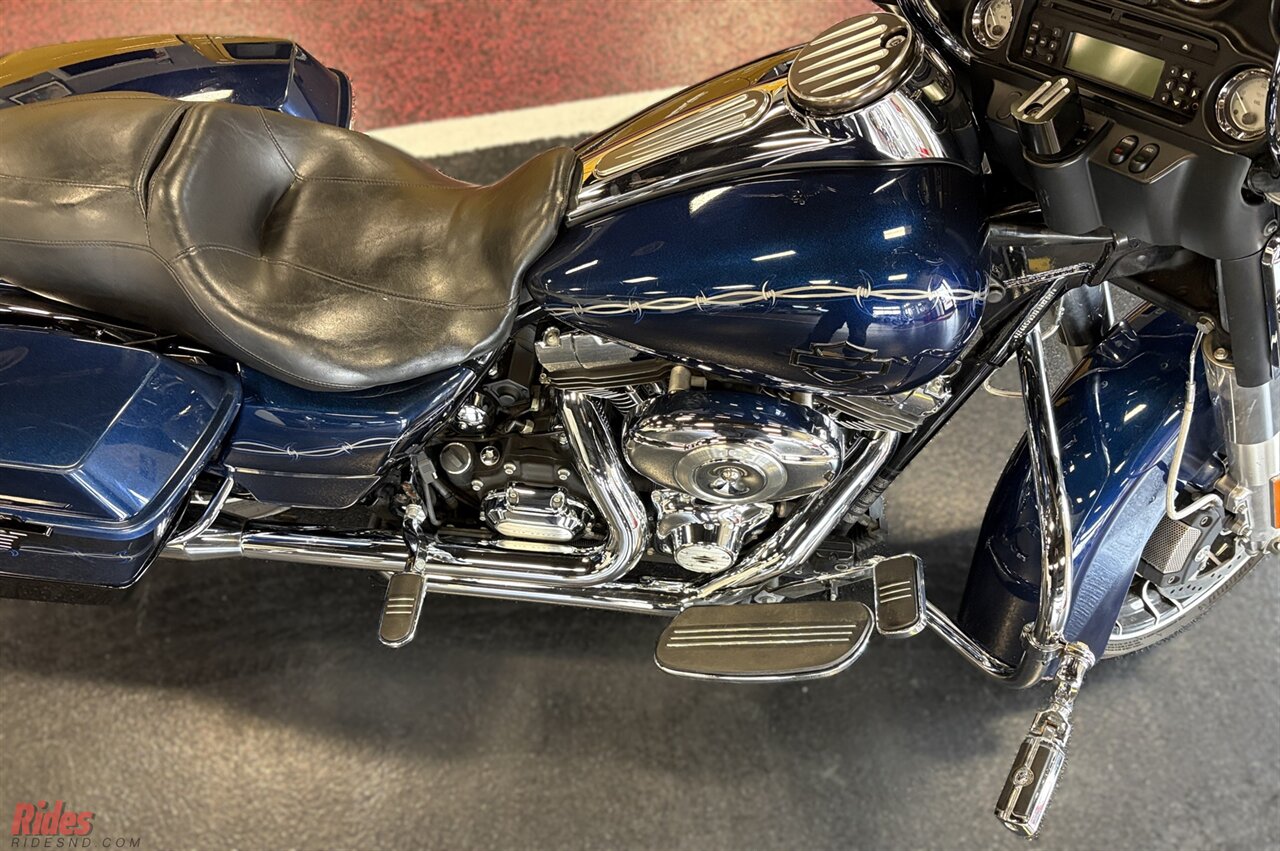 2012 Harley-Davidson Street Glide   - Photo 16 - Bismarck, ND 58503