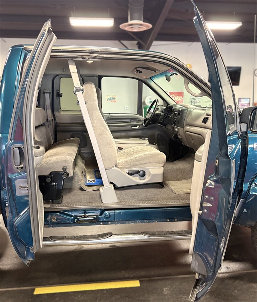 1999 Ford F-250 Super Duty XLT SuperCab   - Photo 32 - Bismarck, ND 58503